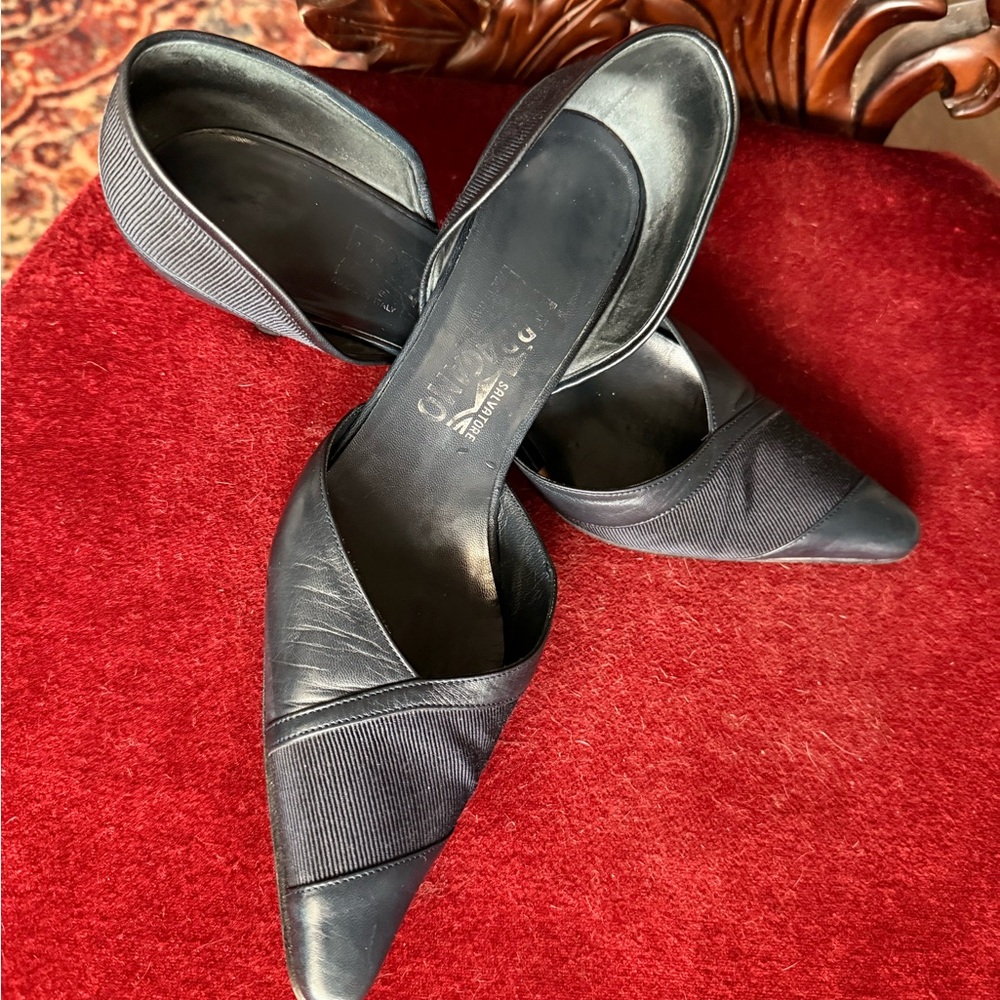 Salvatore Ferragamo Pointed-Toe Heels - Black Leather & Grossgrain - Y2K 90s 00s